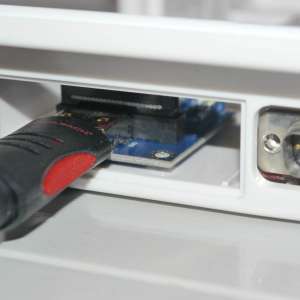 High-definition digital cable connected to Indivision AGA MK3